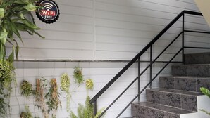 Staircase - Rossarin Garden Resort 2 (Kaeng Khoi)