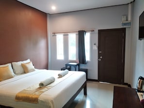 标准双人房 | 免费 WiFi