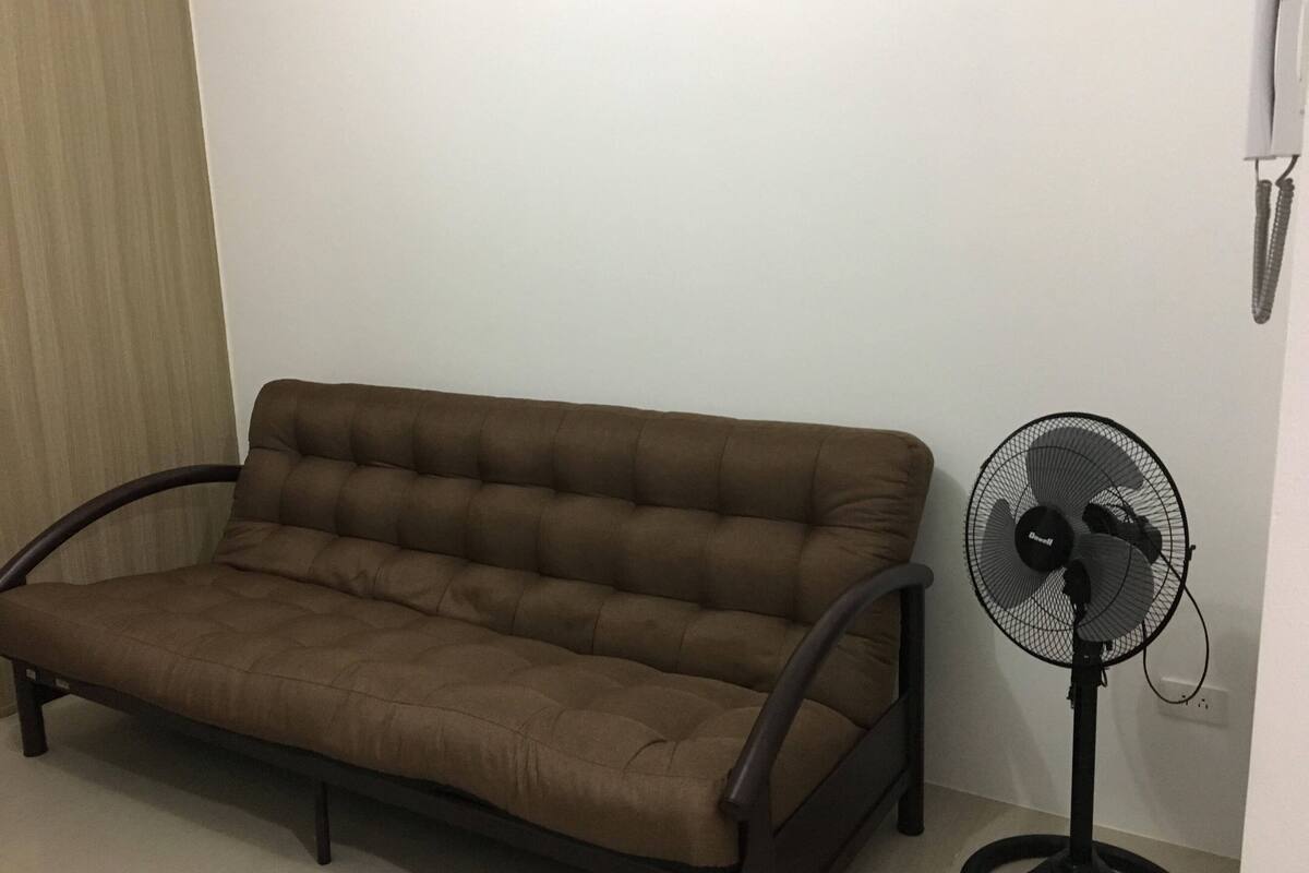 Quarto | Sala de estar | TV de tela plana