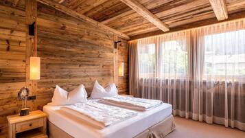 1 bedroom, in-room safe, free WiFi, bed sheets