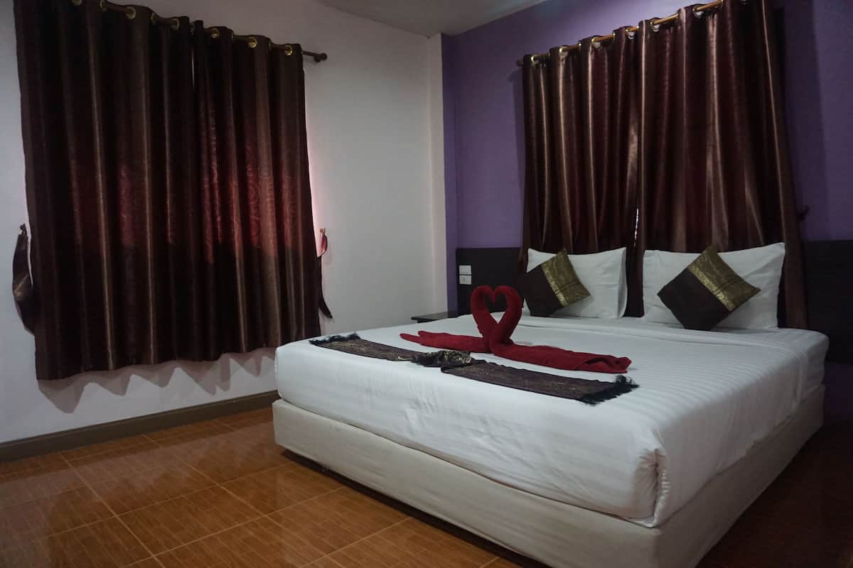 Standard Double Room | Free WiFi