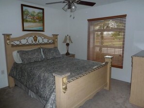Family Villa, Hot Tub, Garden Area | 3 bedrooms, laptop workspace, iron/ironing board, bed sheets - Sm226143 - Lindfields - 3 Bed 3 Baths Villa (Kissimmee)