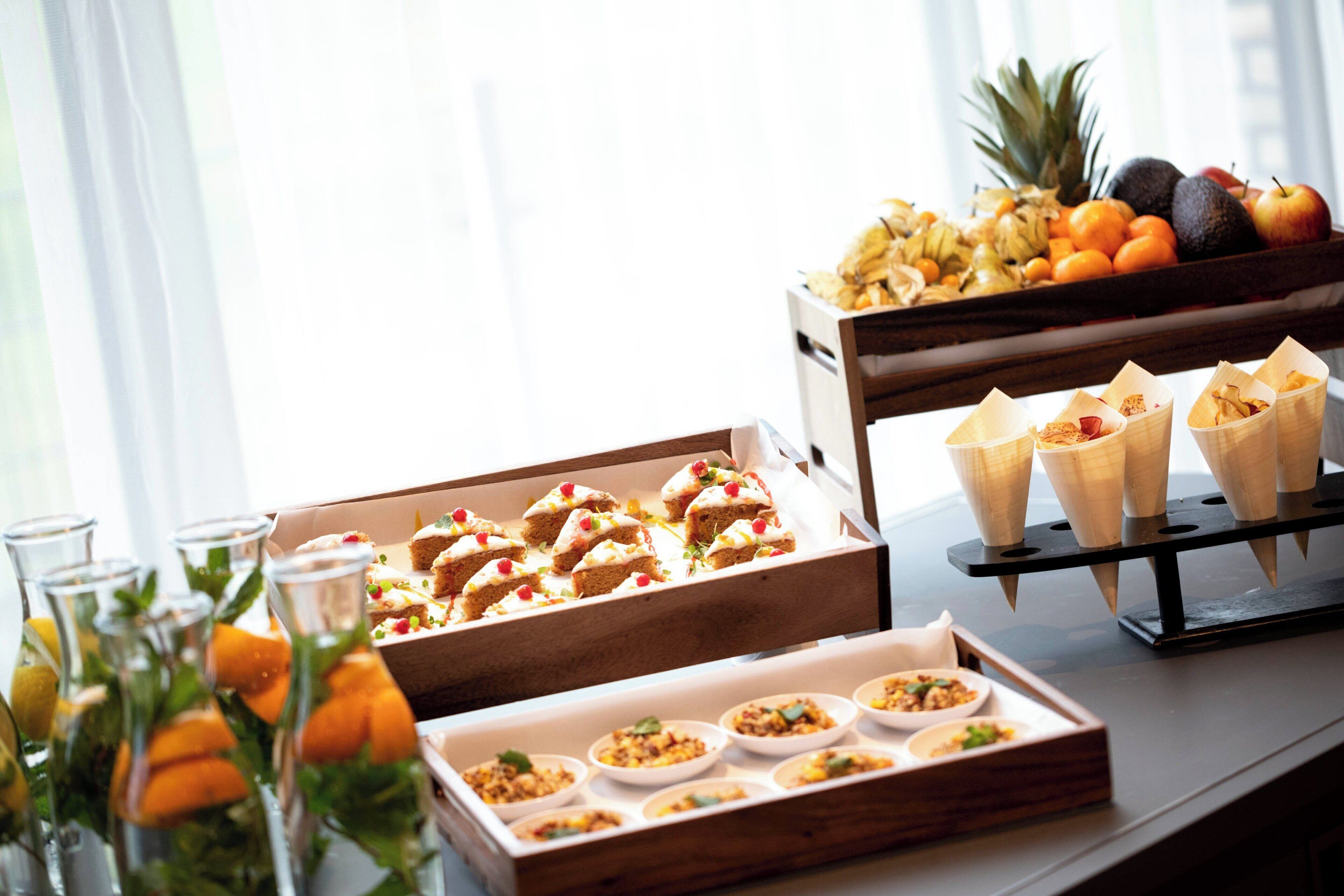 Desayuno completo diario (EUR 26.00 por persona)