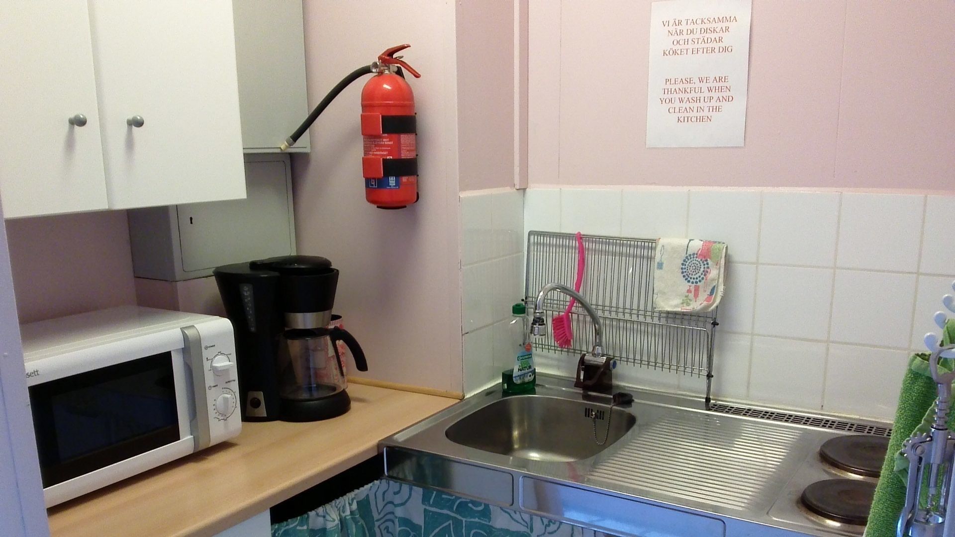 studio, private bathroom | private kitchenette | fridge, microwave, stovetop