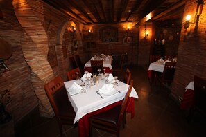 Restaurant - Hotel Iliada (Kashar)