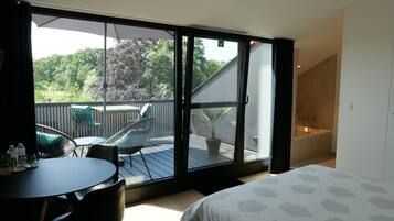 Deluxe Double Room | Terrace/patio