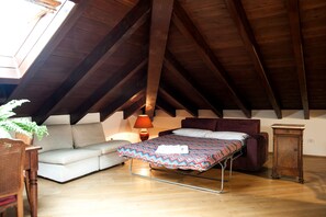 Desk, free cots/infant beds, free WiFi, bed sheets