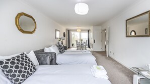 Deluxe-Apartment, 2 Schlafzimmer, Gartenblick | Zustellbetten