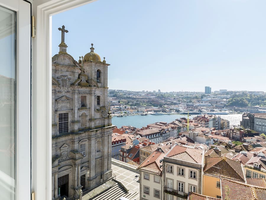 Deluxe Apartment, 1 Queen Bed, River View | City view