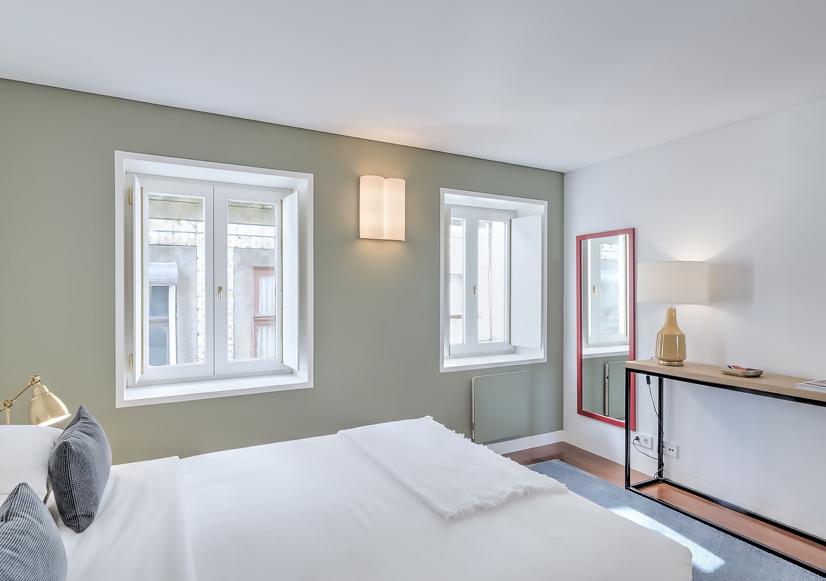 华丽公寓, 1 张大床, 河景 | 隔音、熨斗/熨衣板、免费 WiFi、床单