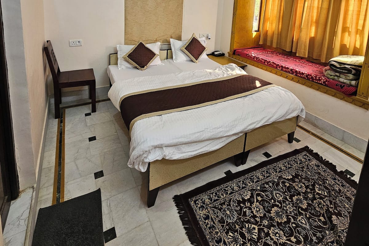 Premium Room | Egyptian cotton sheets, premium bedding, in-room safe, soundproofing
