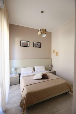 Chambre Double, 1 très grand lit, non-fumeur