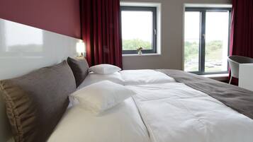 Hypo-allergenic bedding, free WiFi