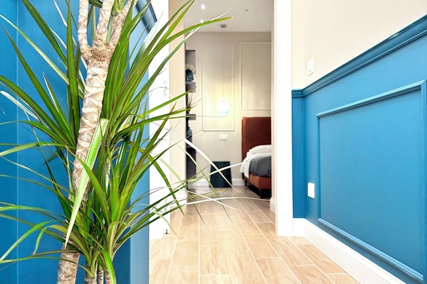 Room | Egyptian cotton sheets, premium bedding, memory foam beds, minibar