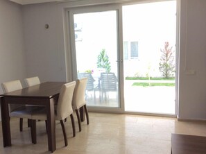 Apartment | In-room dining