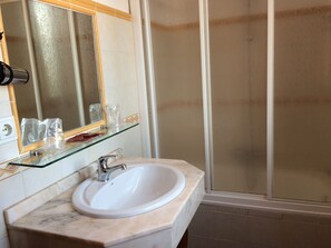 Chambre Double, non-fumeur | Salle de bain