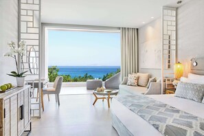 Junior-Suite, Meerblick | Hochwertige Bettwaren, kostenlose Minibar, Zimmersafe