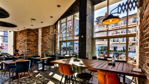 Bar (on property) - Hotel Wow (Budva)