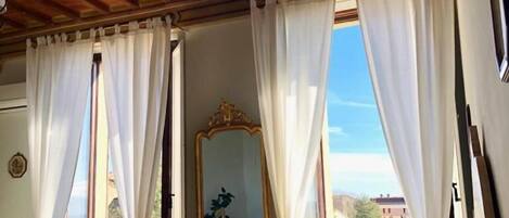 Literie de qualité supérieure, bureau, lits pliants/supplémentaires