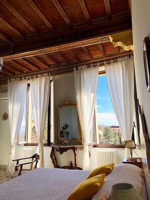 Literie de qualité supérieure, bureau, lits pliants/supplémentaires