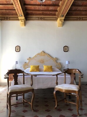 Suite, vistas al jardín | Ropa de cama de alta calidad, escritorio, camas supletorias