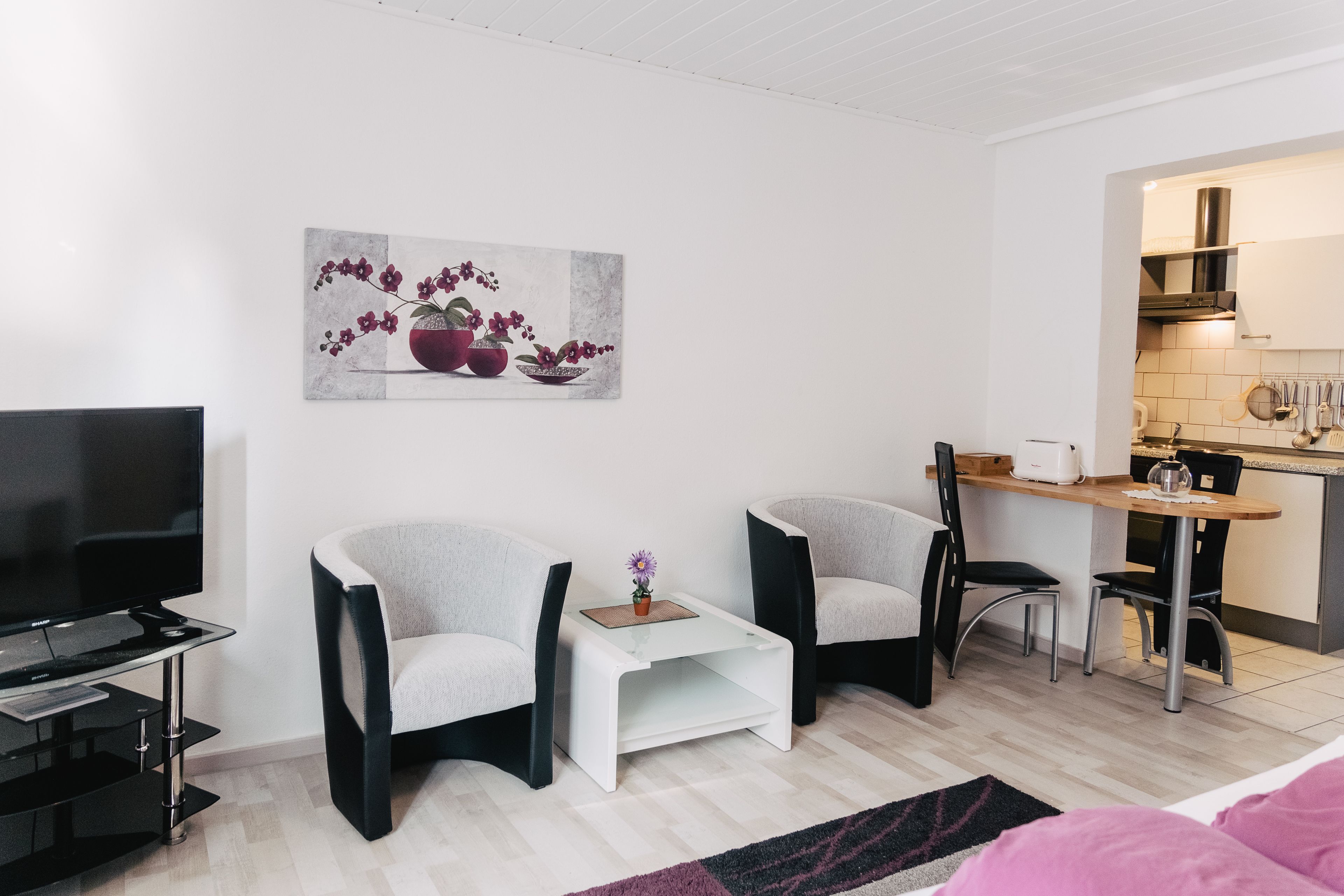 Comfort-Doppel- oder -Zweibettzimmer (2. OG Nr.1) | Fernseher