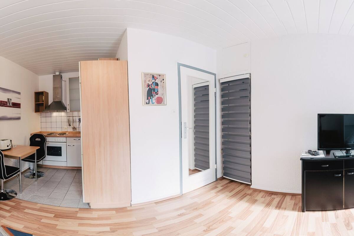 Apartamento (EG 07) | Ropa de cama hipoalergénica y espacio para trabajar con un portátil