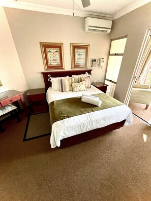 Apartment, 2 Bedrooms, Non Smoking | In-room safe, iron/ironing board, free WiFi, bed sheets