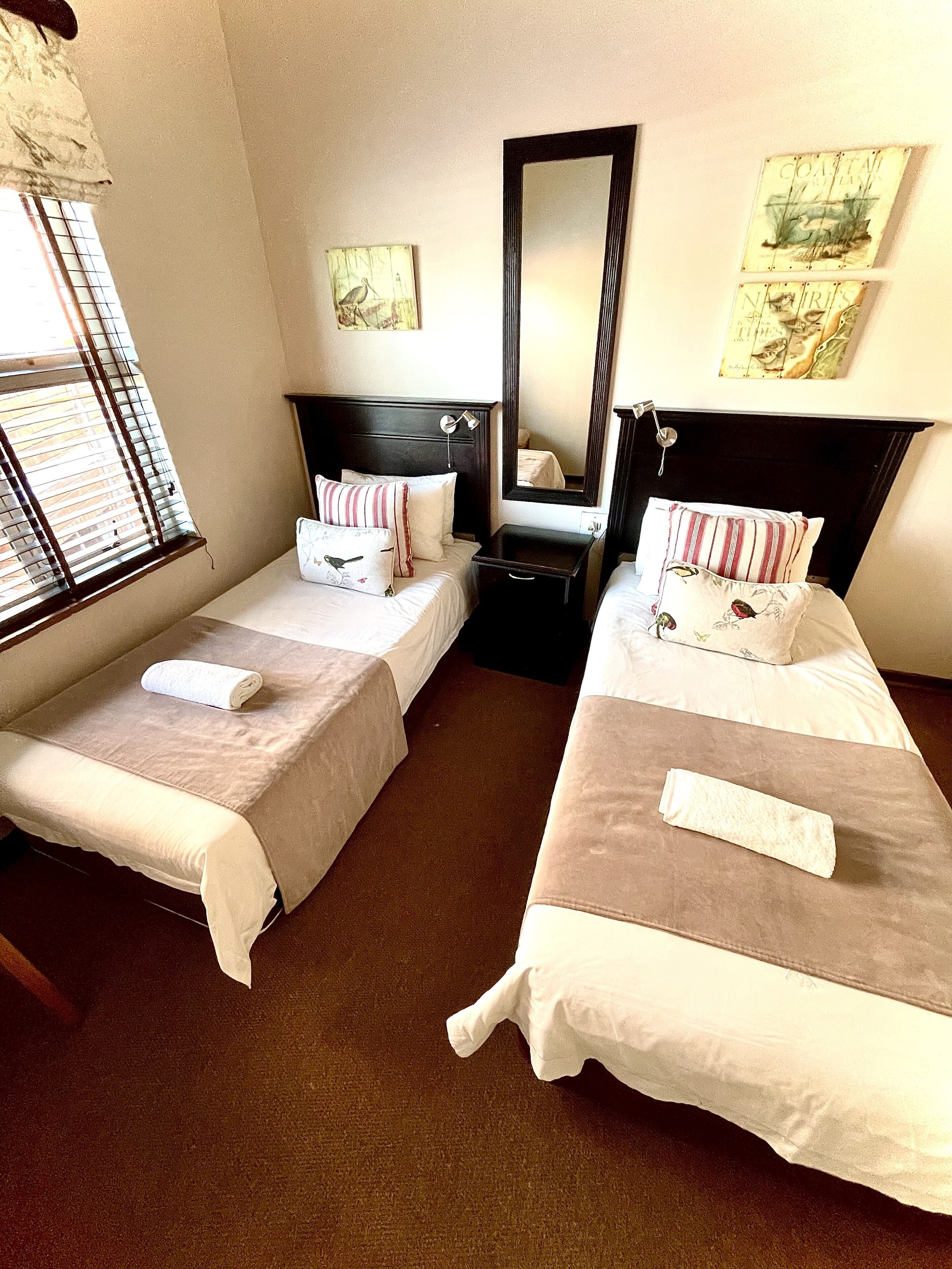 Apartment, 2 Bedrooms, Non Smoking | In-room safe, iron/ironing board, free WiFi, bed sheets