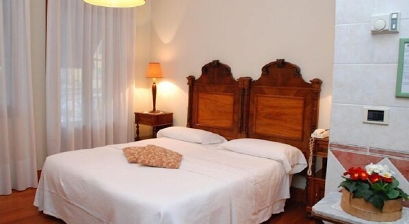 In-room safe, desk, soundproofing, cots/infant beds