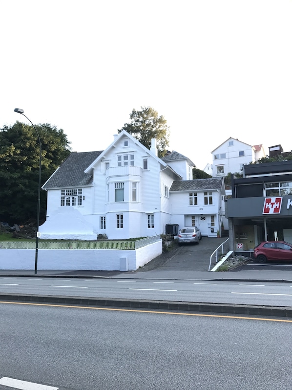Front of property - Centrum Apartment Lagårdsveien 69 (Stavanger)