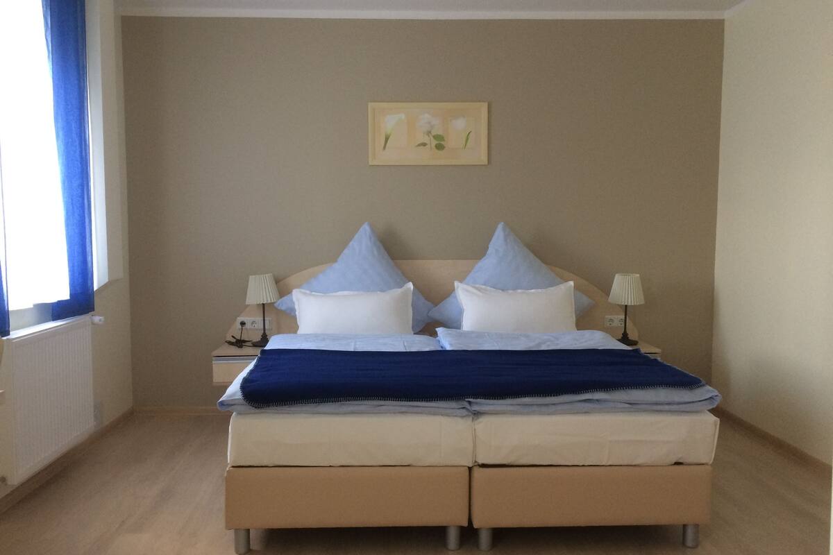 in-room safe, desk, blackout curtains, free wifi