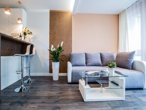 Insonorización, wifi y acceso para silla de ruedas