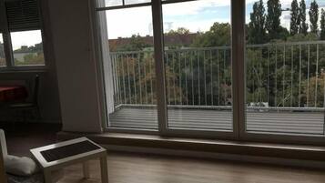 Individuell dekoriert, individuell eingerichtet, Schreibtisch