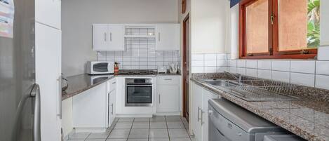 Classic Villa, 2 Bedrooms | Private kitchen | Microwave, electric kettle, toaster, cookware/dishes/utensils