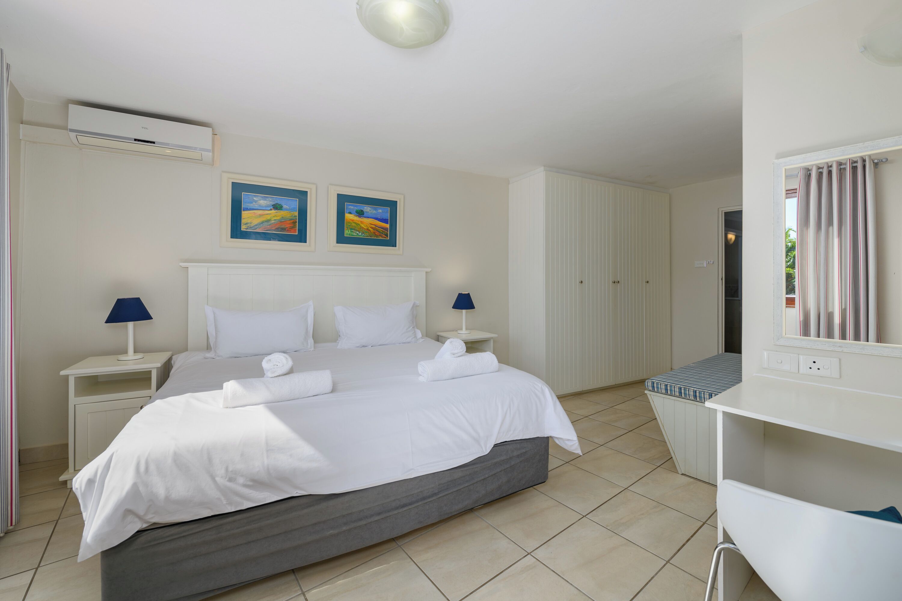 Superior Villa | 2 bedrooms, cots/infant beds, bed sheets