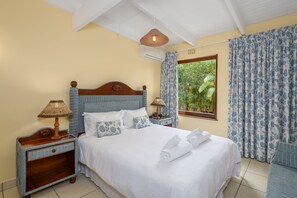 Klassieke villa, 2 slaapkamers | 2 slaapkamers, beddengoed