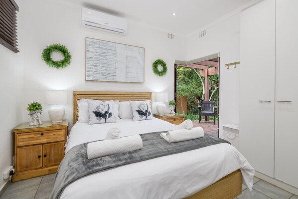 Classic Triple Room, 3 Bedrooms | 2 bedrooms, free wired internet