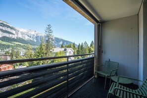 Minibar, Zimmersafe, individuell dekoriert, individuell eingerichtet