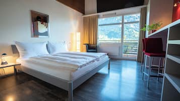 Double room comfort balcony, use of indoor pool and sauna | Minibar, in-room safe, individually decorated, individually furnished