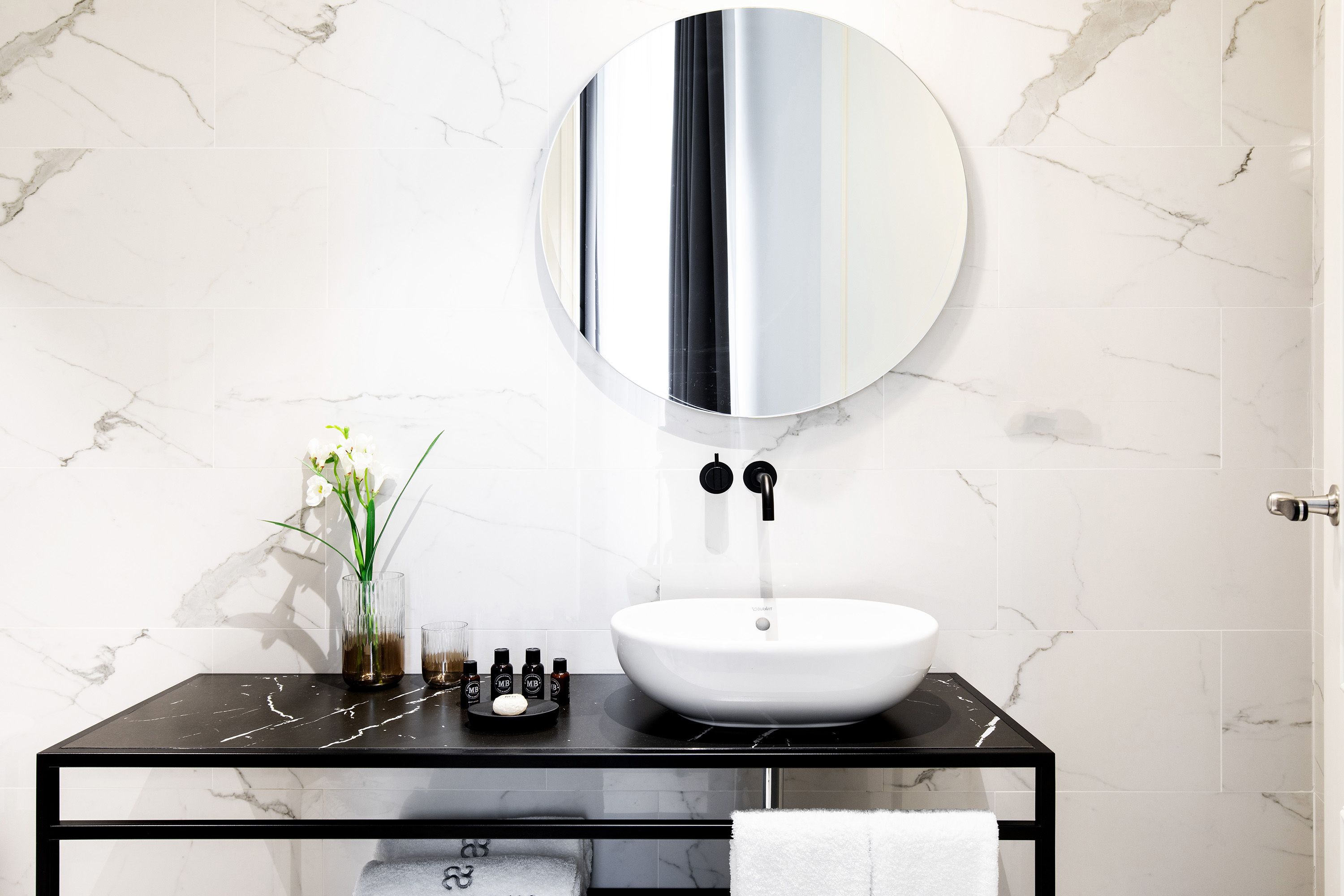 double room (gran deluxe) | bathroom | shower, free toiletries, hair dryer, towels