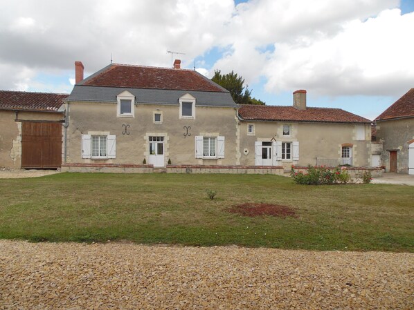 Property entrance - Gîtes de la Ferme du Luc (Braslou)