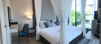 ลาพลาย่า บีช ฟรอนท์ พูลวิลล่า ชะอำ