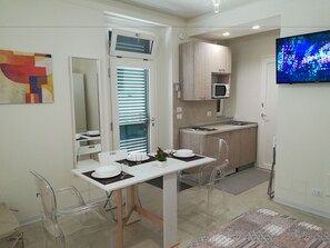 Estudio Confort | Servicio de comidas en la habitación