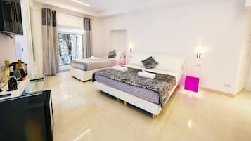 Quadrupla panoramica, vista città | Schreibtisch, kostenloses WLAN, Bettwäsche