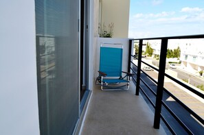 City Apartment, 2 Bedrooms | Balcony