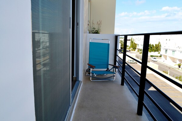 Departamento urbano, 2 habitaciones | Balcón