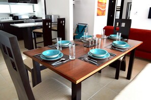 Departamento urbano, 2 habitaciones | Servicio a la habitación