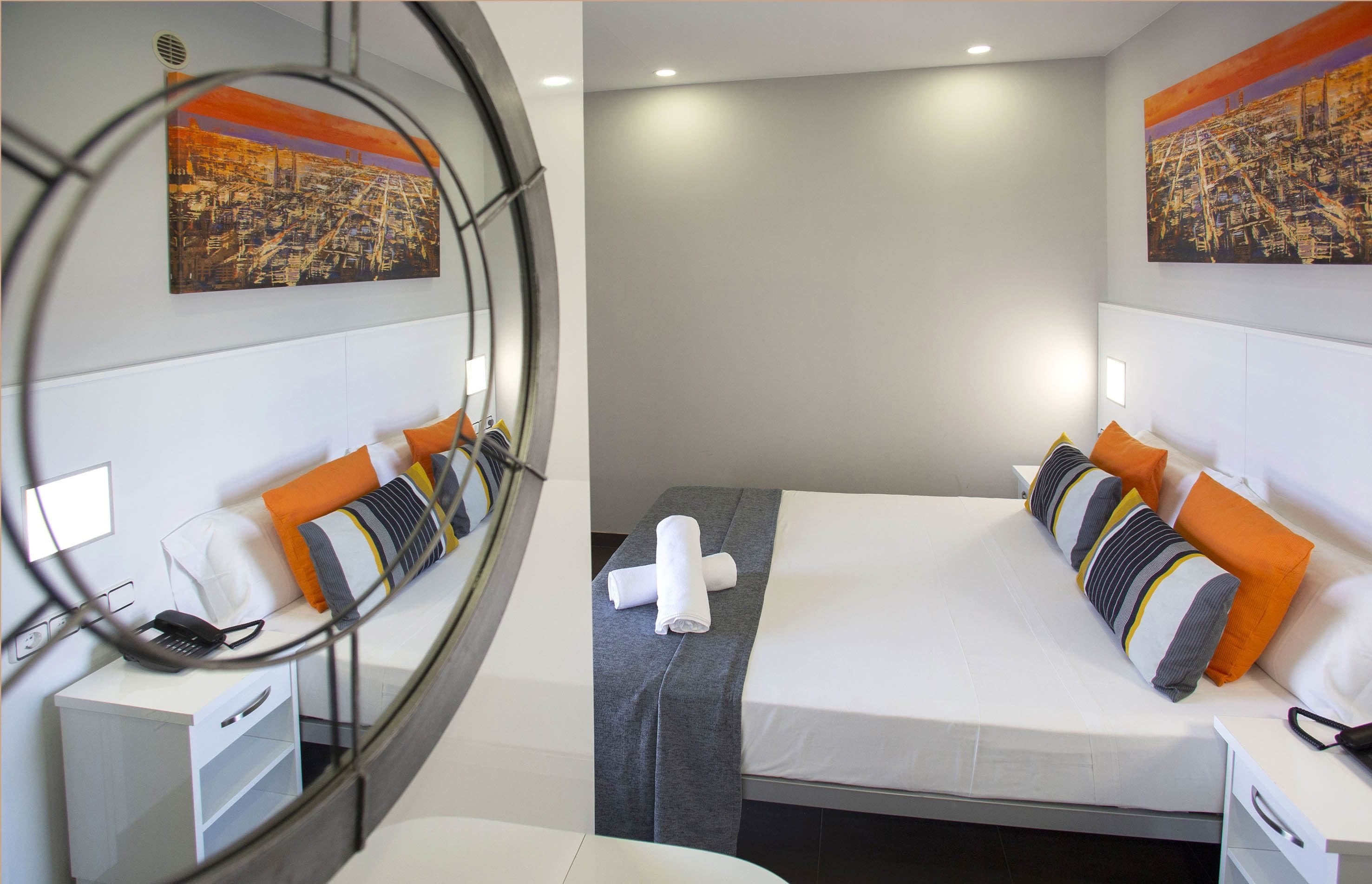 Down duvets, individually decorated, individually furnished, desk