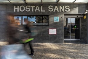 Entrada al alojamiento